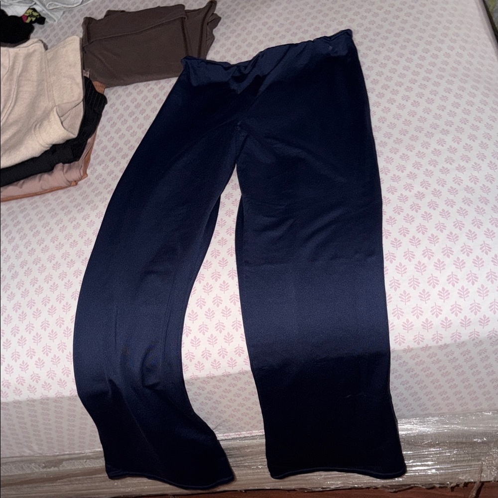 PINK Victoria's Secret Navy Leggings